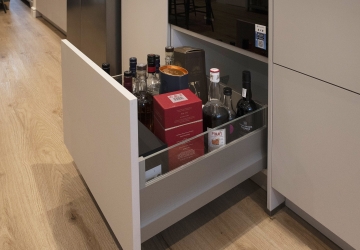 Acqua Kitchens - 42 Brighton Road, Surbiton - KT6 5PL